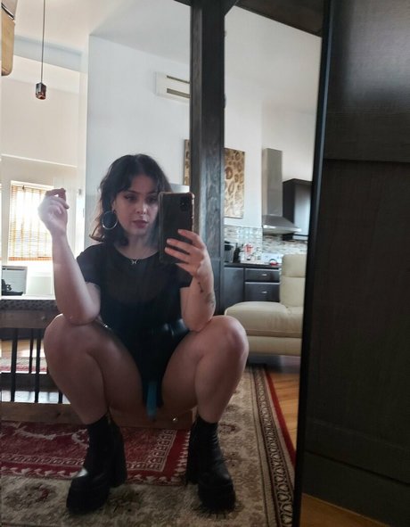 Aurora Haze セックスモデル 写真