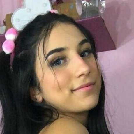 巨乳タトゥーオンリーファンズ 裸 写真