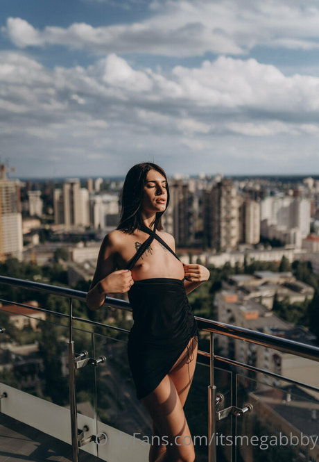 ニューハーフオンリーファン 美しい 写真