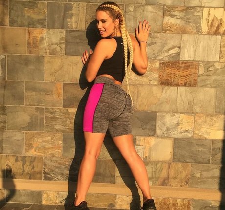 Jessica Kylie 裸モデル 画像