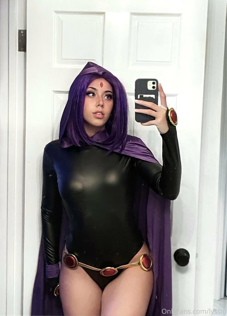 Lyssiu ヌードのポルノスター 写真