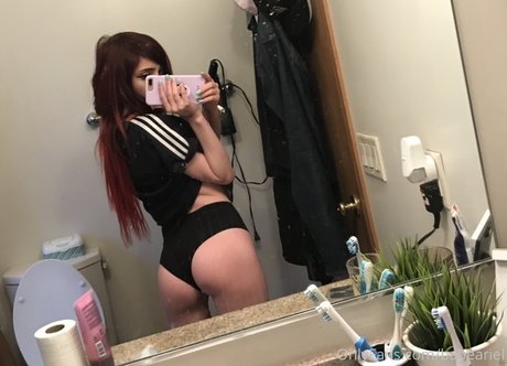 熟女オーガズムオンリーファンズ アートxxx 画像