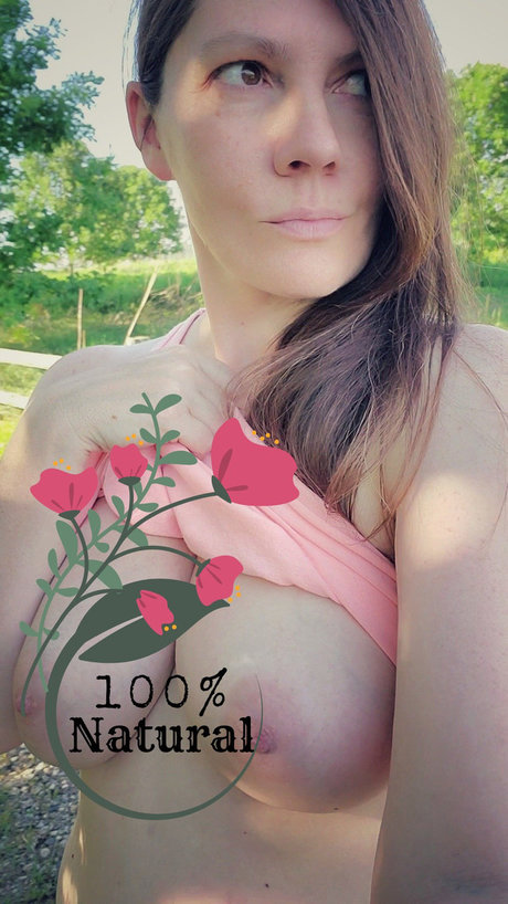 Caterina Mia ヌードのポルノスター ギャラリー