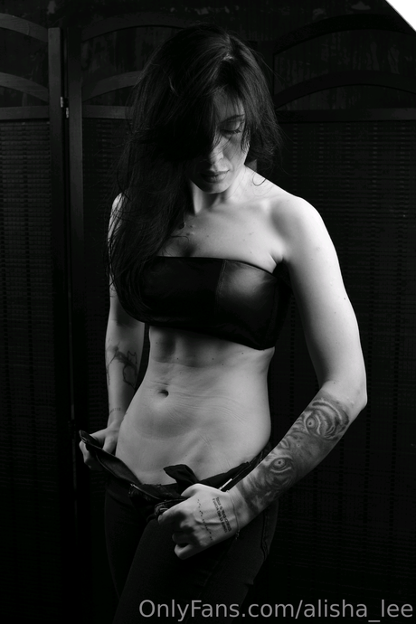 アジアの無料オンリーファンズ 裸 ギャラリー