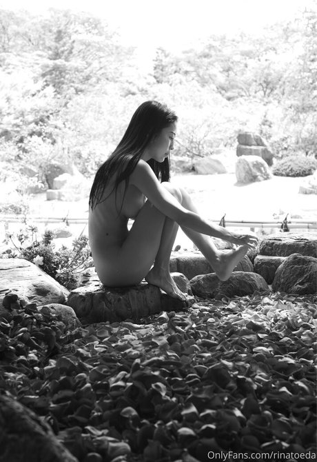 Rina Toeda ポルノ女優 写真