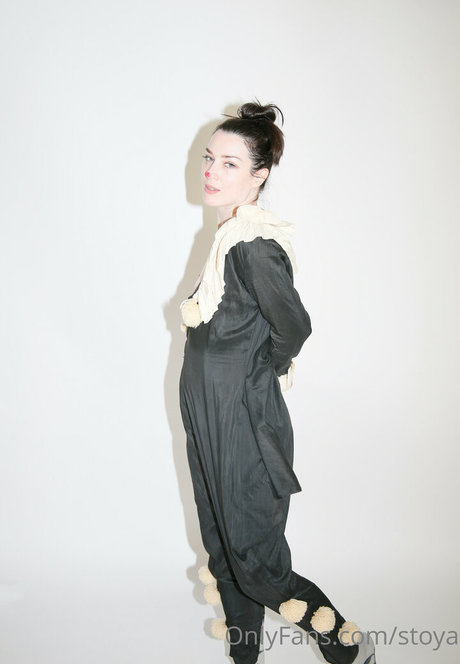 ミラーセルフィーオンリーファンズ 無料セクシー ギャラリー