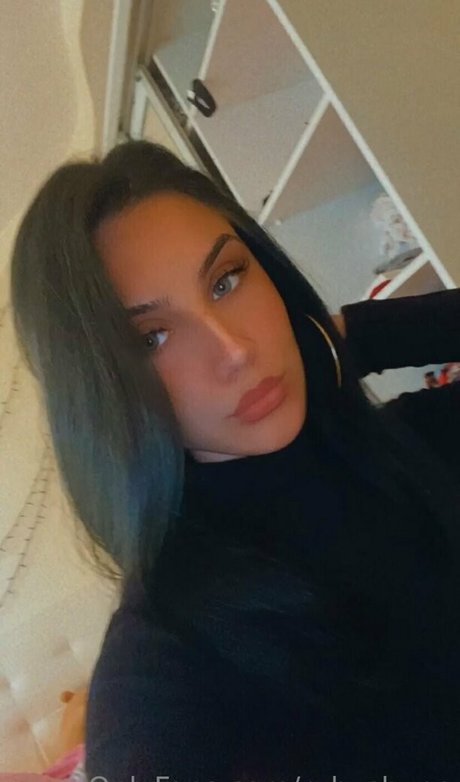 指マン 潮吹き オンリーファンズ ホットヌード アーカイブ