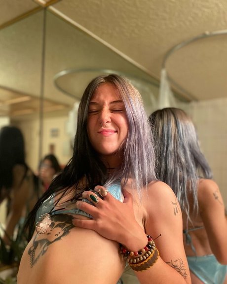 ブロンドのお尻オンリーファンズ セクシー裸 画像