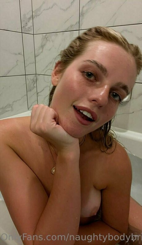 アラブの女の子オンリーファンズ セクシーヌード ギャラリー