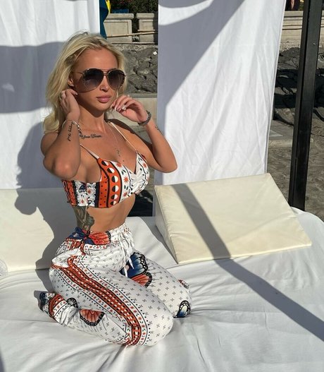 Bonnie Marie アートモデル ギャラリー