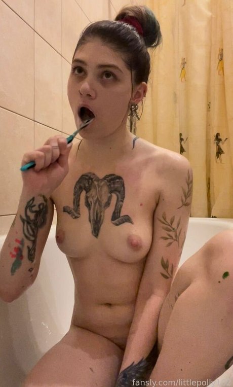 Little Polly ポルノモデル 写真