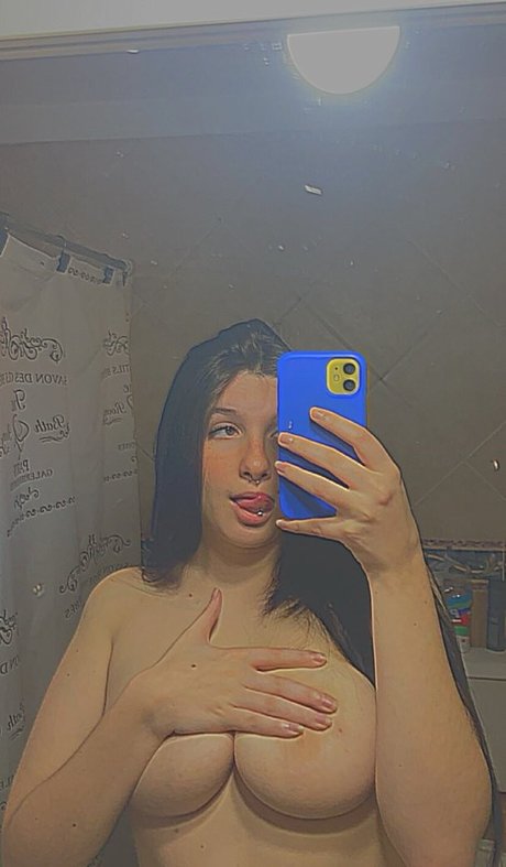 ランジェリーヌードオンリーファンズ 無料 写真