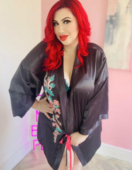 裸の女の子オンリーファンズ 無料 画像