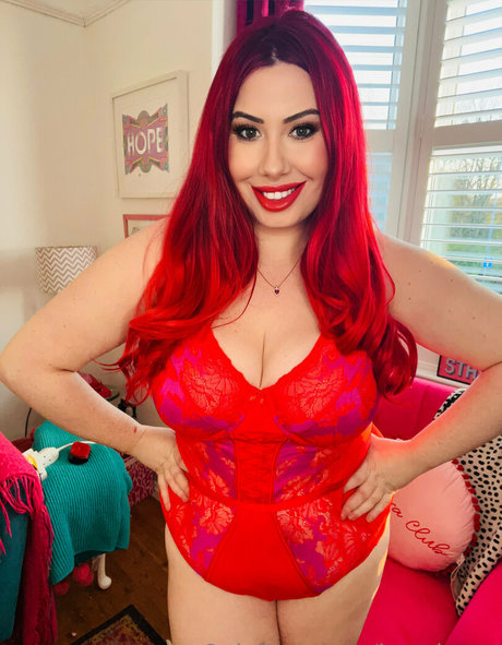 ダウンオンリーファン セクシー裸 画像