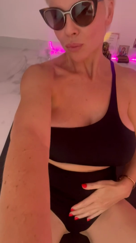 ミラーセルフィーオンリーファンズ アートxxx ギャラリー