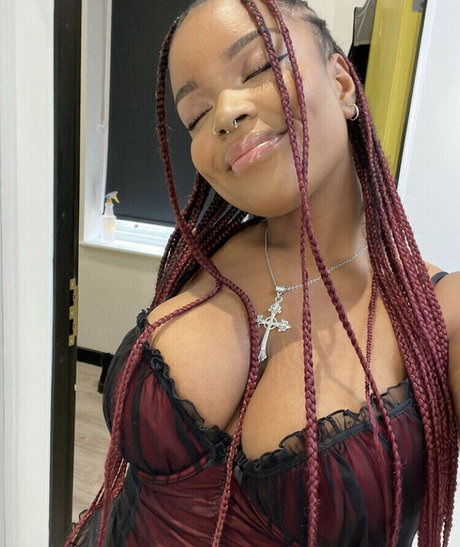 Hell0kittyevie ホットモデル 写真