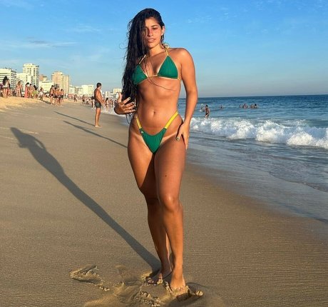 Carol De Lucas HDモデル 画像