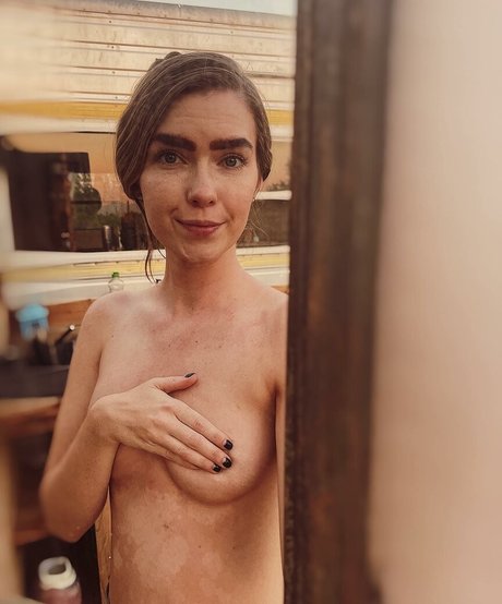 Kruffcorn ポルノ女優 写真