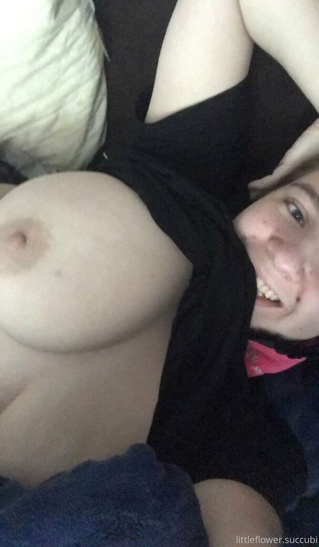 lil succubi スター ヌード ギャラリー