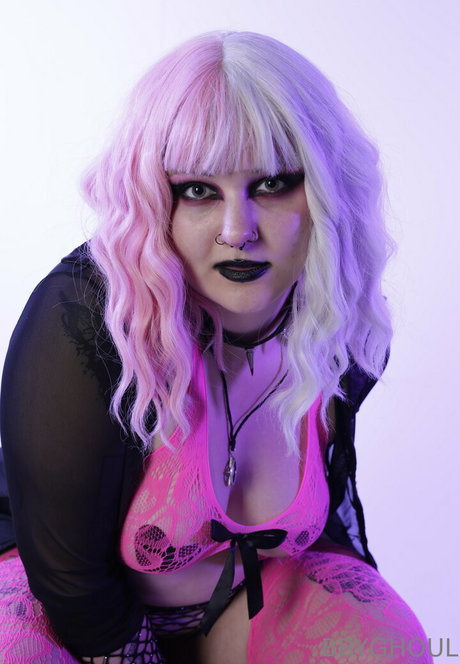 プッシー尻オンリーファンズ ヌード 写真