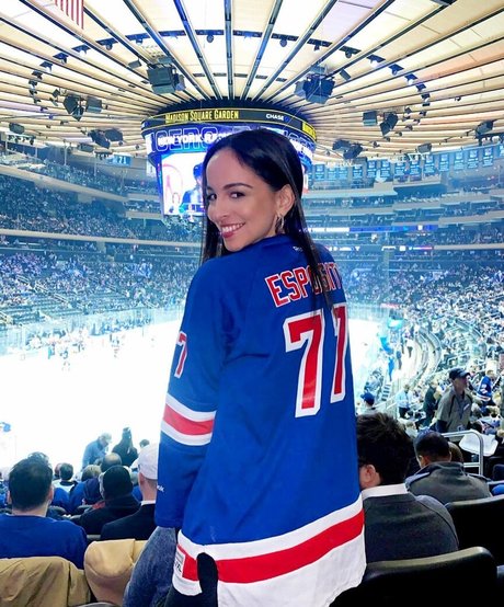 アジア人ニューハーフオンリーファンズ エロ 写真