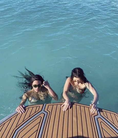 タンオンリーファン セクシーヌード ギャラリー