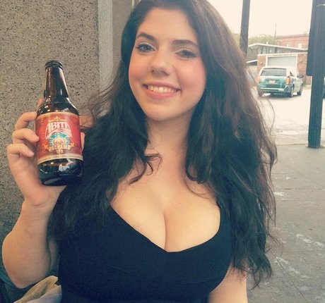 Emily H Barry ホットスター アーカイブ