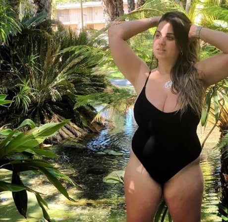 Sapir Sol トップポルノスター 写真