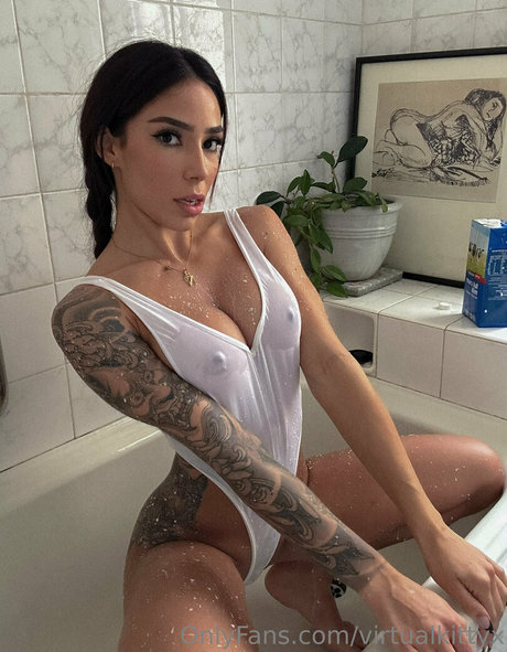 nicolecee__ トップモデル 画像