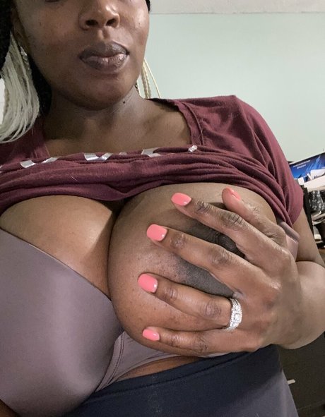 ぽっちゃりカップルオンリーファンズ 美しいポルノ 写真