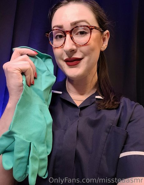 かわいいブロンドのオンリーファンズ ポルノ 写真