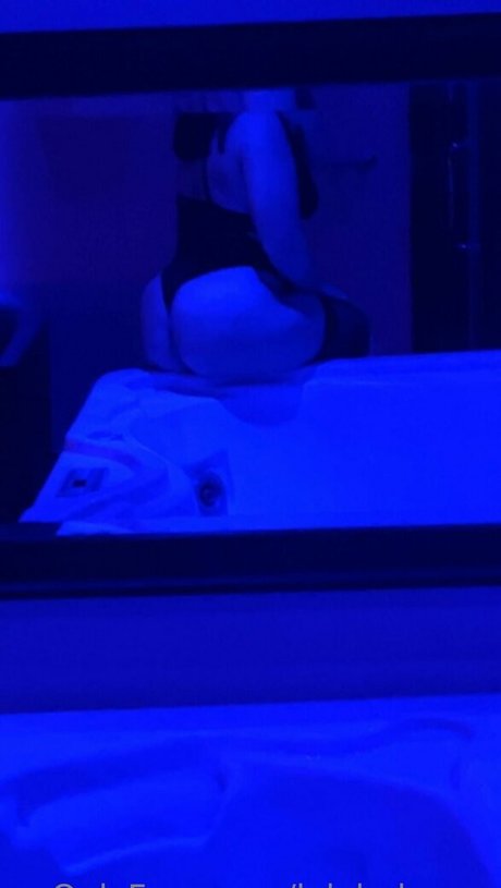 lolababyxox ポルノスター アダルト 写真