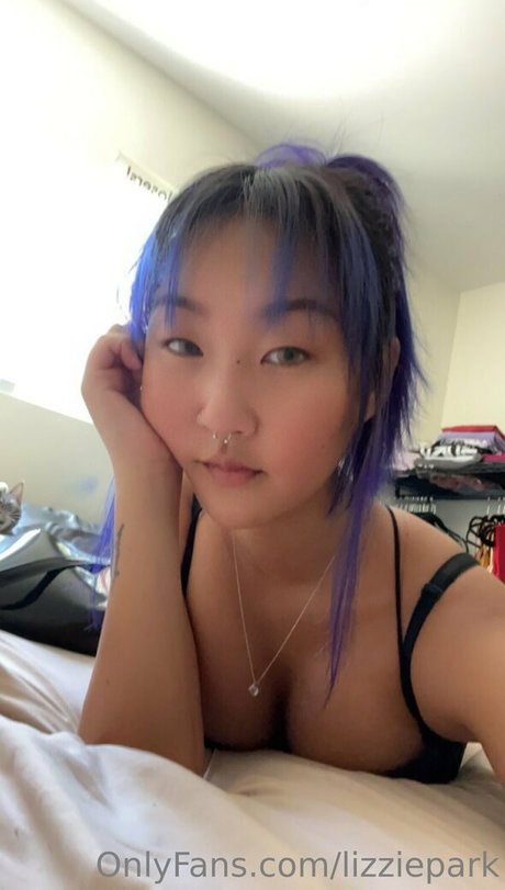 lizziepark ヌードスター 画像