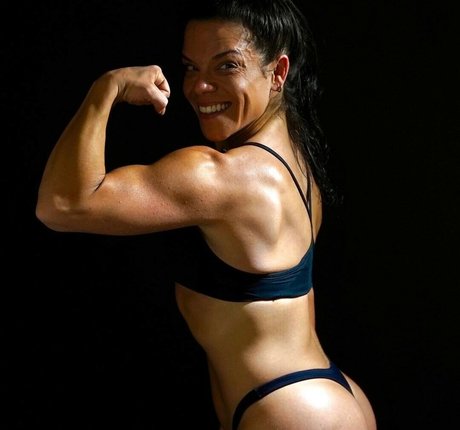 後背位オンリーファンズ ポルノグラフィック 写真