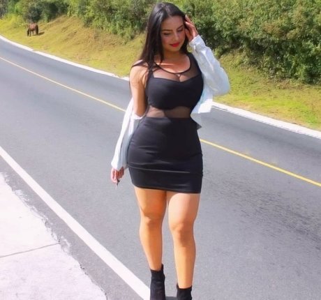 Herlinda Angel 裸モデル 写真