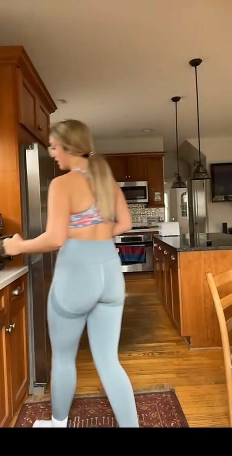 Maddie Goetz 完璧なモデル 写真