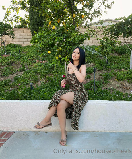 指マン 潮吹き オンリーファンズ 素敵 写真