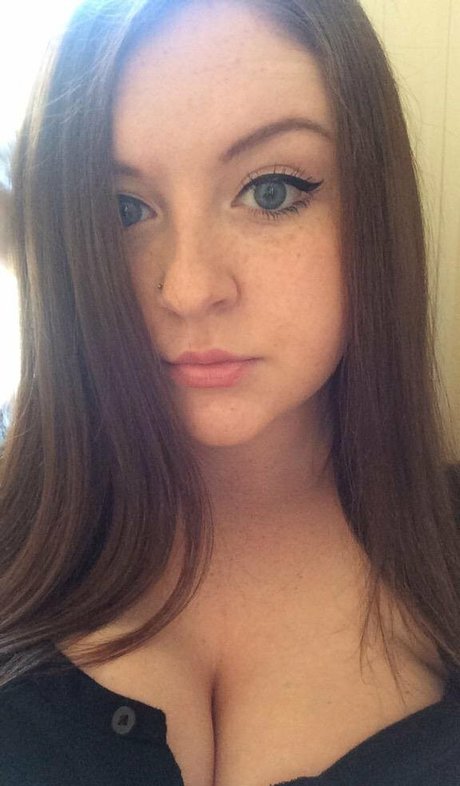 陸軍の熟女オンリーファンズ ポルノ アーカイブ