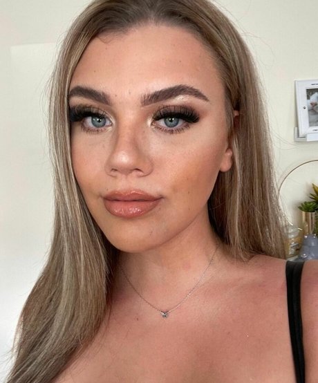 アラブ人妻オンリーファンズ 無料セックス 写真