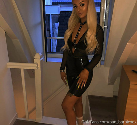 黒檀BDSMオンリーファンズ ポルノ 写真