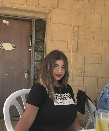 アジア人 ノーPPV オンリーファンズ 美しいxxx 写真