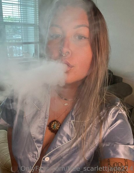 free scarlettjade214 ポルノスター 可愛い ギャラリー