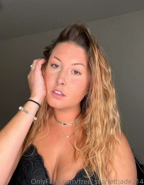 free scarlettjade214 女優 ギャラリー