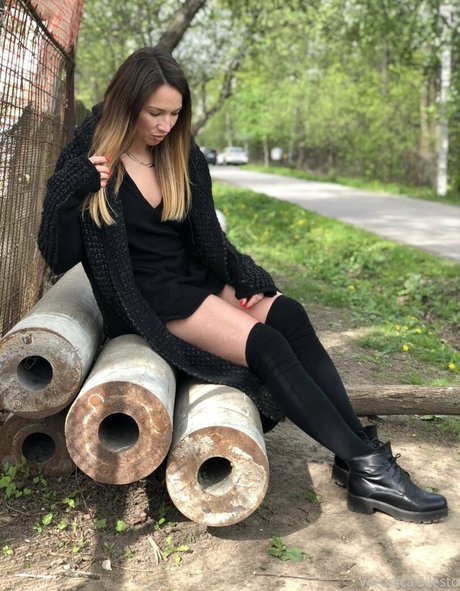 veronicasilesto ヌードモデル 写真