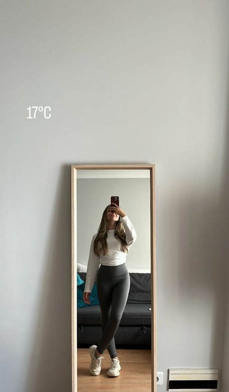 Bruna Gomes アート女優 画像