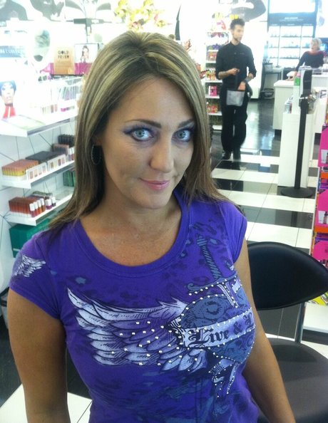 KellyK ポルノモデル 画像