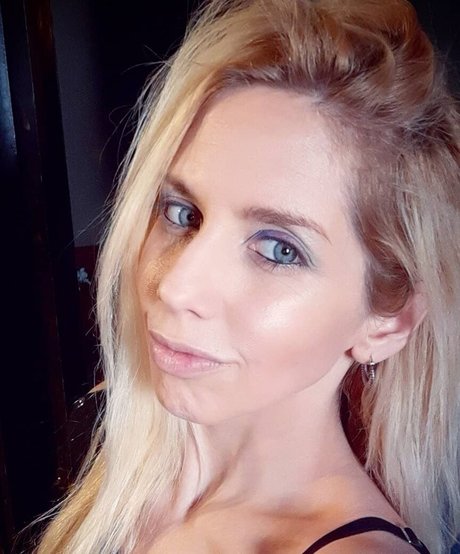 小さなおっぱいオンリーファンズ アートポルノ アーカイブ