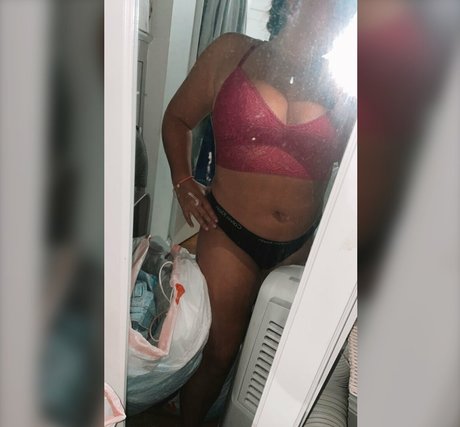 Pinkyypieee ポルノスター 可愛い 画像