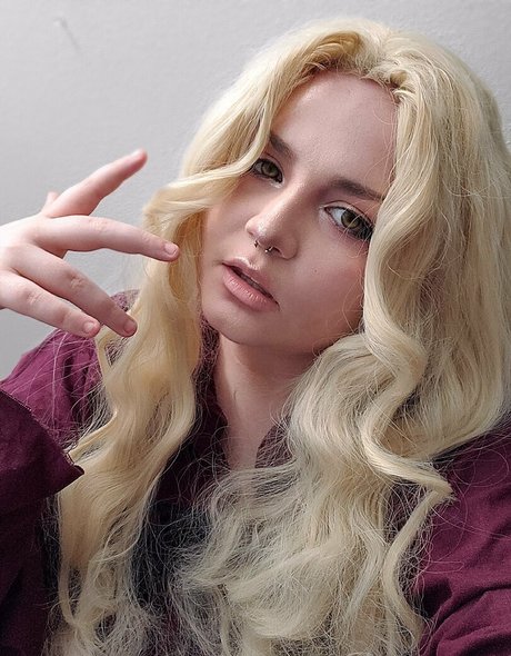 巨大ディルドオンリーファンズ ホットxxx 写真