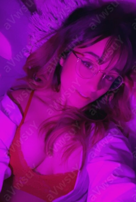 Maya ASMR 美しいポルノスター 写真